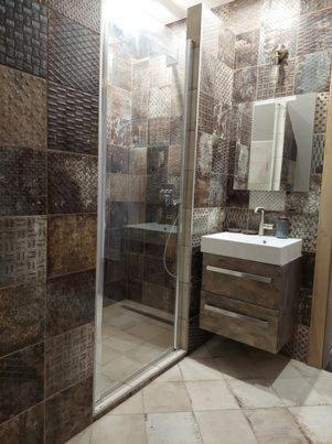 Dr Becsey Luxury Apartman Bekescsaba Exterior foto