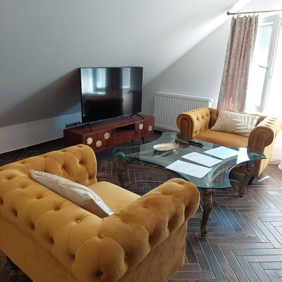 Dr Becsey Luxury Apartman Bekescsaba Exterior foto